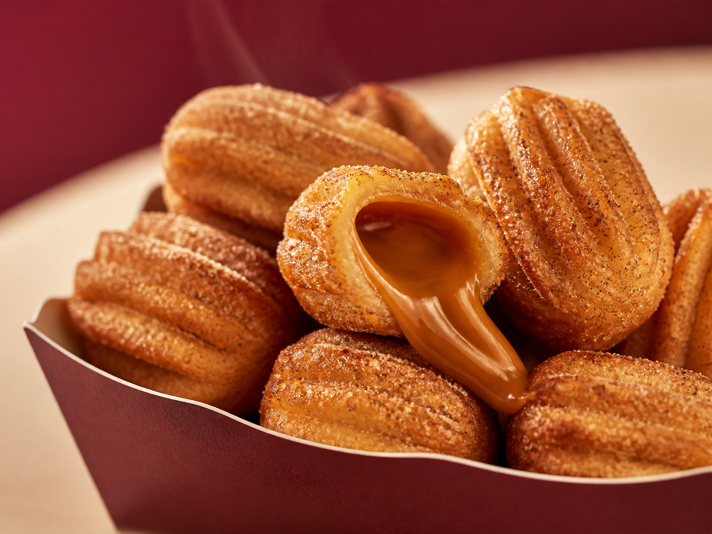Mini churros com doce de leite cremoso